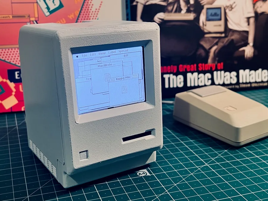 Click to view full size - Not an emulator: this is just non-interactive simulation with mouse for scale. The screen looks a lot sharper and brighter in person.